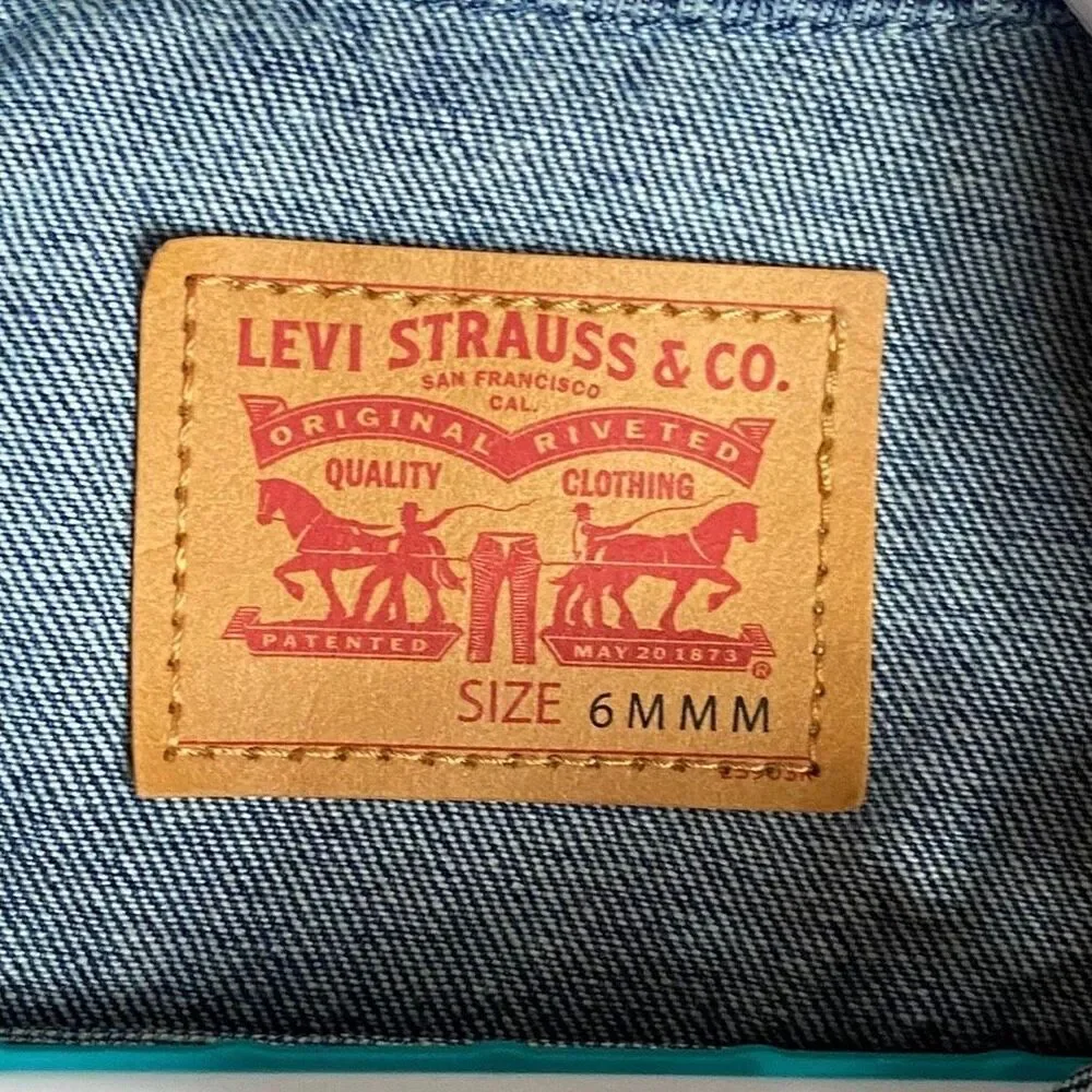 Levi’s Kids Denim Trucker Jacket Size 6 Blue Jean Button Front Classic Style